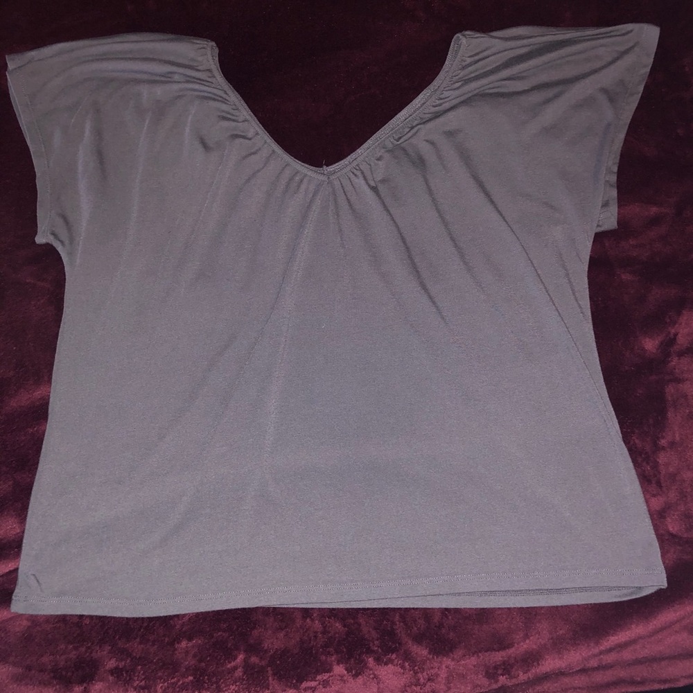 Flowy gray shirt